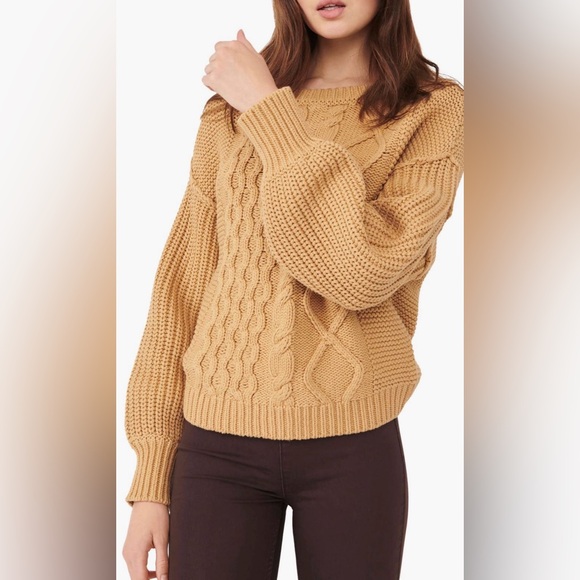 Free People Sweaters - NWT FREE PEOPLE DREAM CABLE CREWNECK SWEATER
